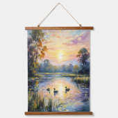 Golden Tranquility Sunset Pond Landschap met Eend Hangend Wandkleed (Voorkant)