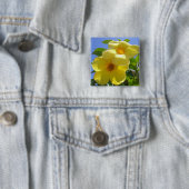 Golden Trumpet Flowers I Vierkante Button 5,1 Cm (In situ)