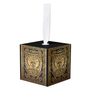 Golden Warrior Shield - Intrigerend Viking-geïnspi Ornament