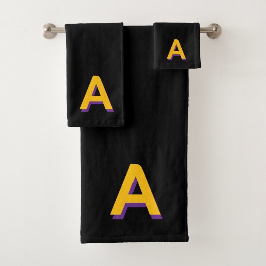 Golden Yellow Monogram on Black Bad Handdoek (Insitu)