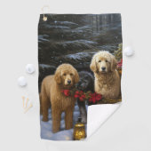 Goldendoodle Snowy Sleigh Kerst Decor Golfhanddoek (Insitu)