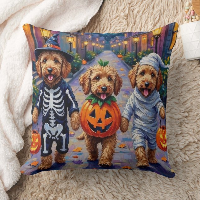 Goldendoodle Trick-or-Treating Halloween kostuums Kussen (Deken)