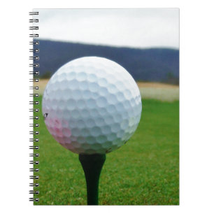 Golf Ball op een golfbaan in een berg Notitieboek