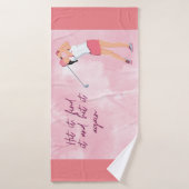 Golf femme golfeur sur arrière - plan rose   (Serviette de bain)