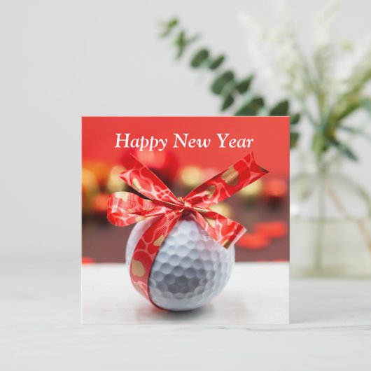 Golf Happy Nieuwjaar met bal en rood gelukstint (Staand voorkant)