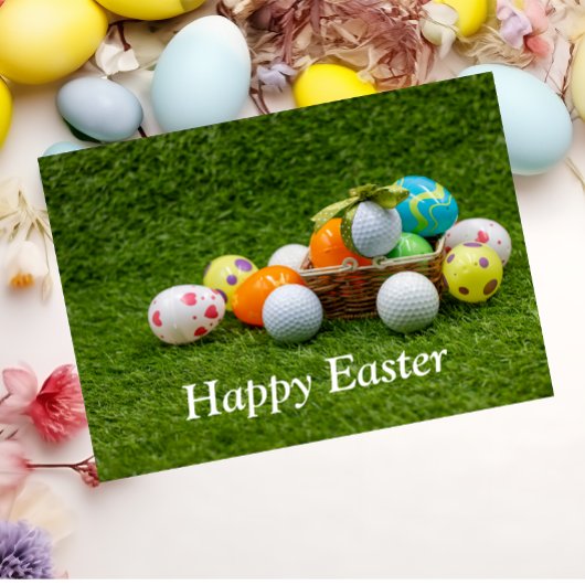 Golf Pasen met bal en kleurrijke paaseieren Feestdagen Kaart