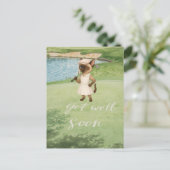 Golf Profiteer snel van golfer golfing op groen Briefkaart (Staand voorkant)