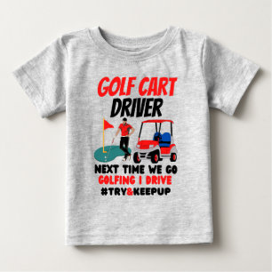 Golf-wagen chauffeur probeert T-Shirt bij te houde