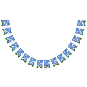 Golfbal in gras voor 75e verjaardag vlaggetjes