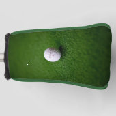 Golfbal op een groen oppervlak Putter Golf Head Co Golfheadcover (Voorkant)