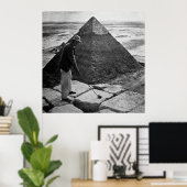 Golfing in de Pyramide Black en White Poster (Thuiskantoor)