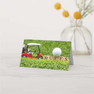 Golfkar met REGELS op groen gras