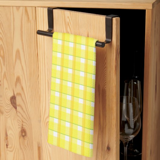 Golfs et plaid jaune sur la serviette de cuisine b (Pliage en tiers)