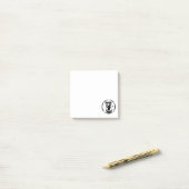 Golfswing van een man & golfbal post-it® notes (Op bureau)
