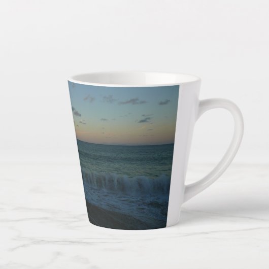 Golven kruipen in het Zonnestrand Landschap Latte Mok (Rechts)