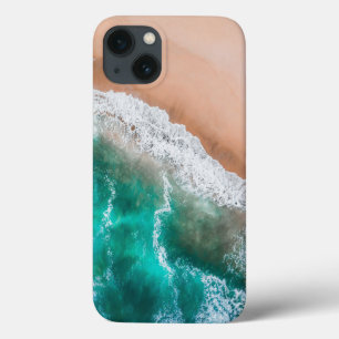 Golven op Sandy Beach iPhone 13 Hoesje