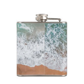 Golven op Sandy Beach Heupfles (Achterkant)