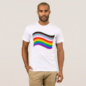 Golvend Progress Pride Gestreept T-Shirt (Voorkant volledig)