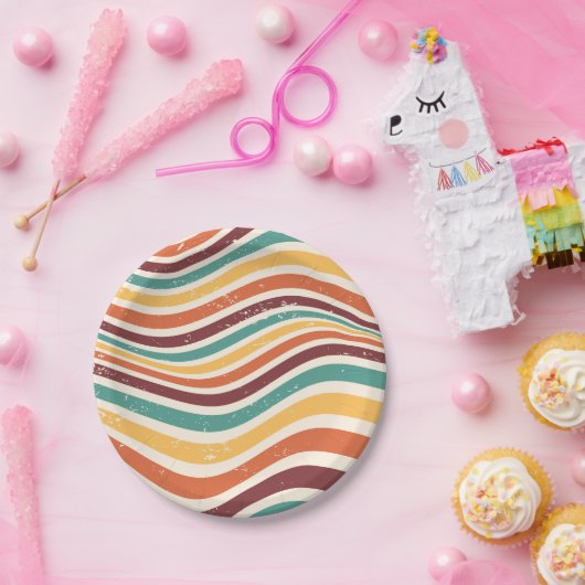 Golvende strepen, grunge. Retro groovy Papieren Bordje (Feest)