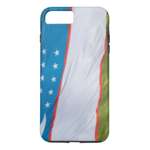 Golvende Vlag van Oezbekistan iPhone 8 Plus / 7 Plus Hoesje