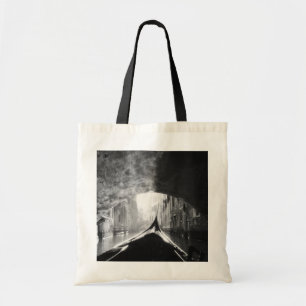 Gondola onder een Venetië-brug Tote Bag