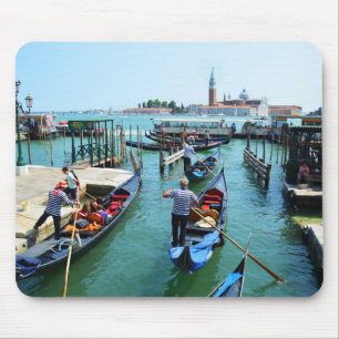 Gondola rijdt in Venetië Muismat