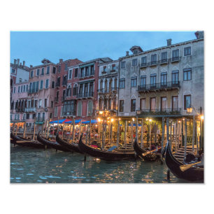 Gondolas at Dusk Foto van Venice Italy Afdruk
