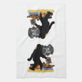 Gone Squatchin' Fer Buried Treasure Theedoek (Verticaal)