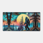Gone Squatchin' Kleurrijke Sasquatch Landschap Bureaumat (Voorkant)