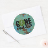 Gone Squatchin  Ronde Sticker (Envelop)