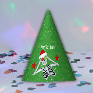 Goofy Skelet Holding Ornamenten Santa Hat Groen Feesthoedjes