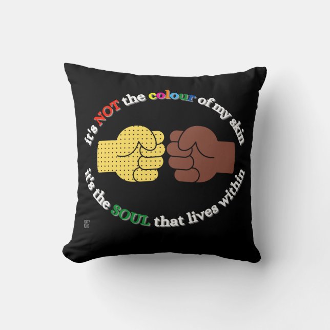gooi kussen "END RACISM" (Voorkant)