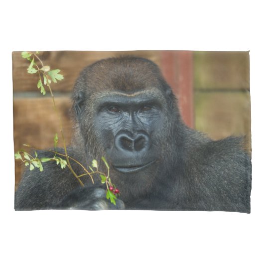 Gorilla en zijn bessen kussensloop (Voorkant)