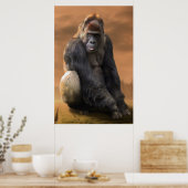 Gorilla, zilver achteraan bij schemering poster (Keuken)