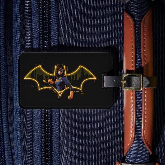 Gotham Ridders Batgirl in Logo Bagagelabel (Voorkant Insitu 4)