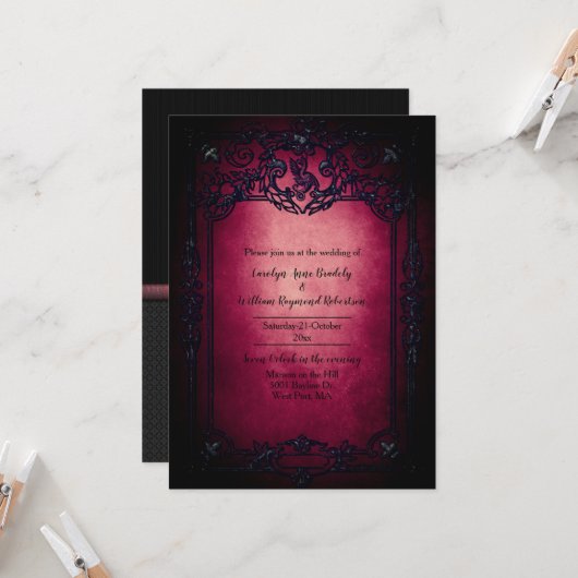 Gothic Black en Ruby Wedding Invitation Kaart (Voorkant / Achterkant in situ)