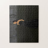 Gothic dame in een kerkhof puzzel (Verticaal)