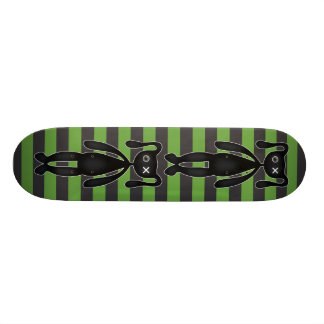 Gothic Green en Black Bunny Skateboard
