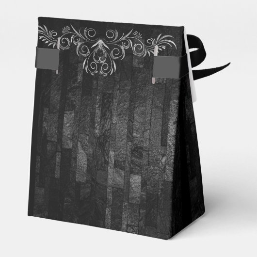 Gothic Hallowedding Scrollwork Burgundy ID866 Bedankdoosjes (Achterkant)