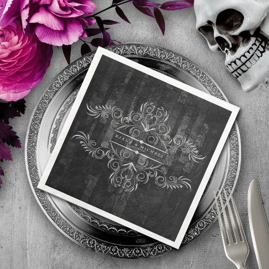 Gothic Hallowedding Scrollwork ID866 Servet