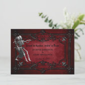 Gothic Halloween wedding invitation (Debout devant)