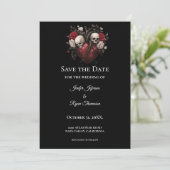 Gothic halloween wedding save the date invitation (Debout devant)