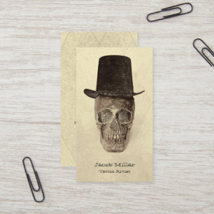 Gothic schedel met hoge hoed Sepia Tattoo Shop Visitekaartje