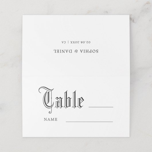 Gothic Script Wedding Reception Table Name (Buitenkant ongevouwen)