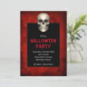 Gothic Skull Red Grunge Halloween Party Kaart (Staand voorkant)