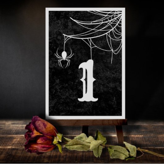 Gothic Wedding Spider Web Halloween Table Number Bedankkaart