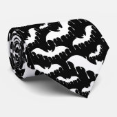 Gothic White Driving Bats Halloween Pattern Stropdas (Opgerold)