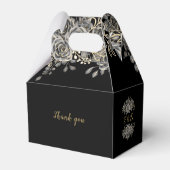Gothic Zwart en Goud Bloemen Roos Monogram Bruilof Bedankdoosjes (Achterkant)