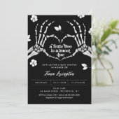 Gothique Amour Halloween Baby shower Invitation (Debout devant)