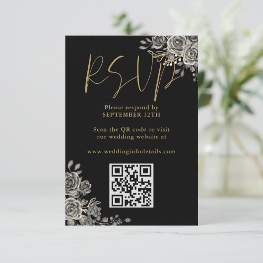 Gothische bloemenrozen Zwart en goud trouw QR-code RSVP Kaartje (Staand voorkant)